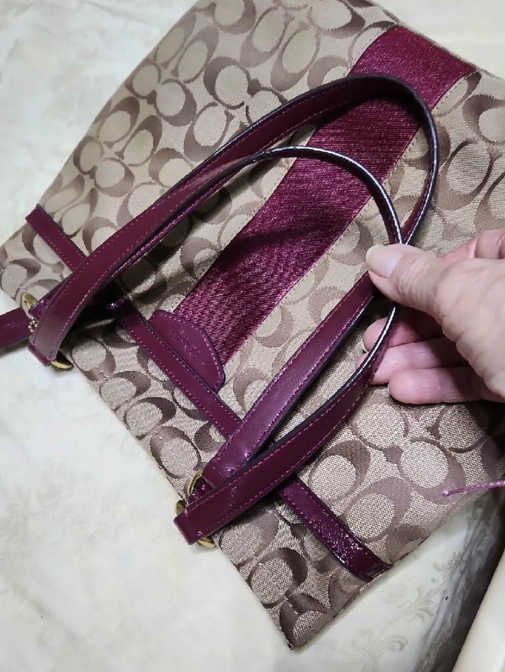 Coach Signature VINTAGE Tote with Burgundy Trim and Beige Jacquard - Picture 14 of 16